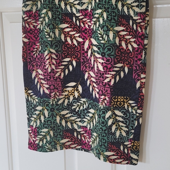 Lularoe "Cassie" skirt - Picture 5 of 5